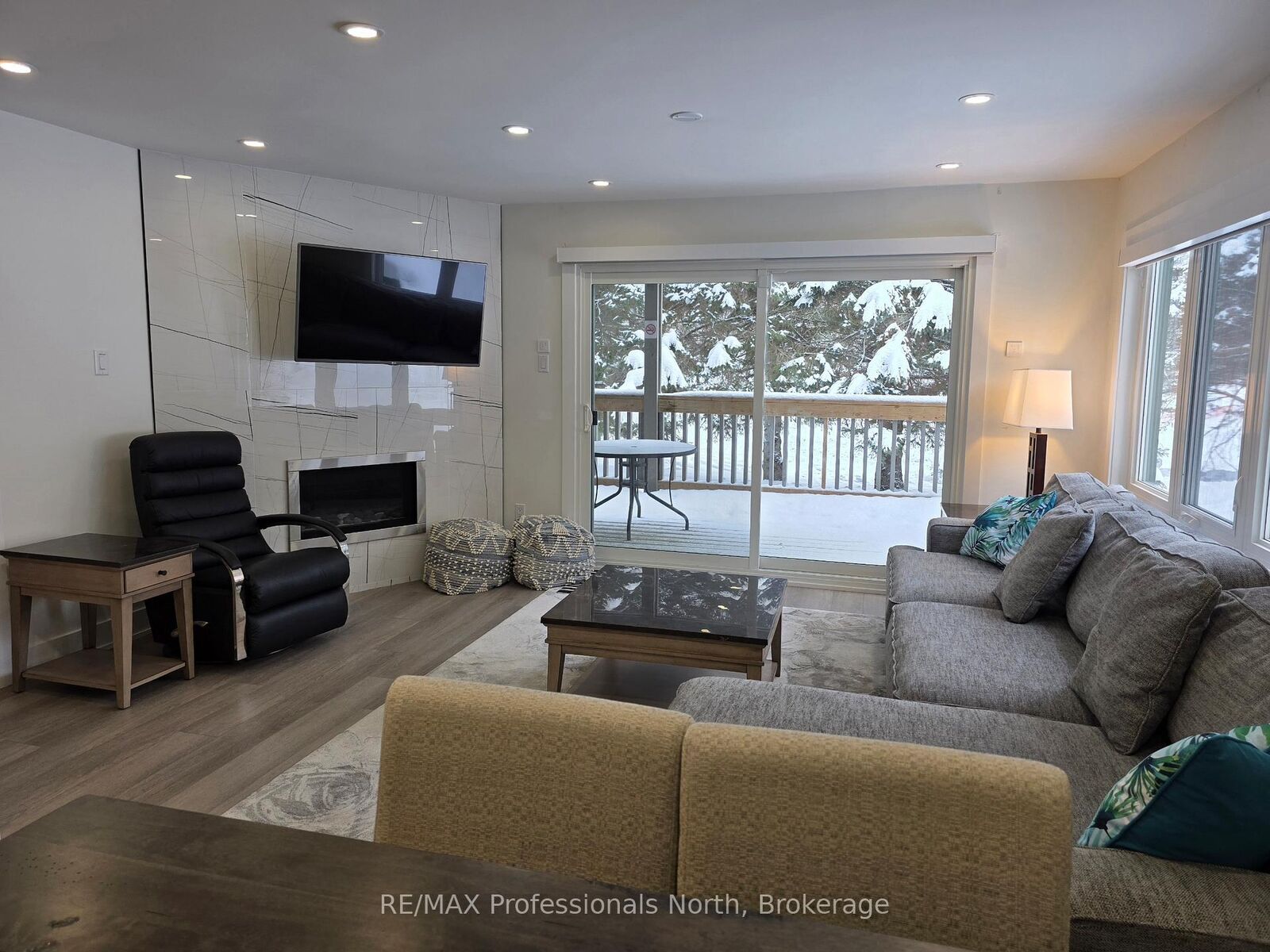 Property Photo: 32 Deerhurst Greens Drive 105 ON P1H 2E8