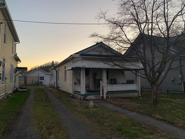 Property Photo: 2836 &Amp 2840 Carter Avenue KY 41101