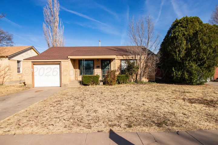 Property Photo:  4211 S Travis Street  TX 79110-1829 