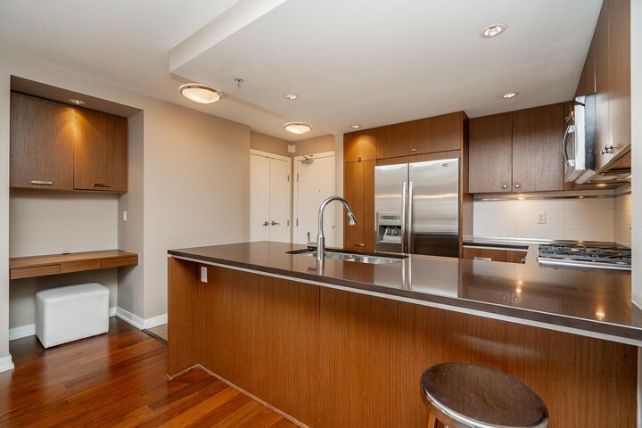 Property Photo: 2950 King George Boulevard 303 BC V4P 0E5