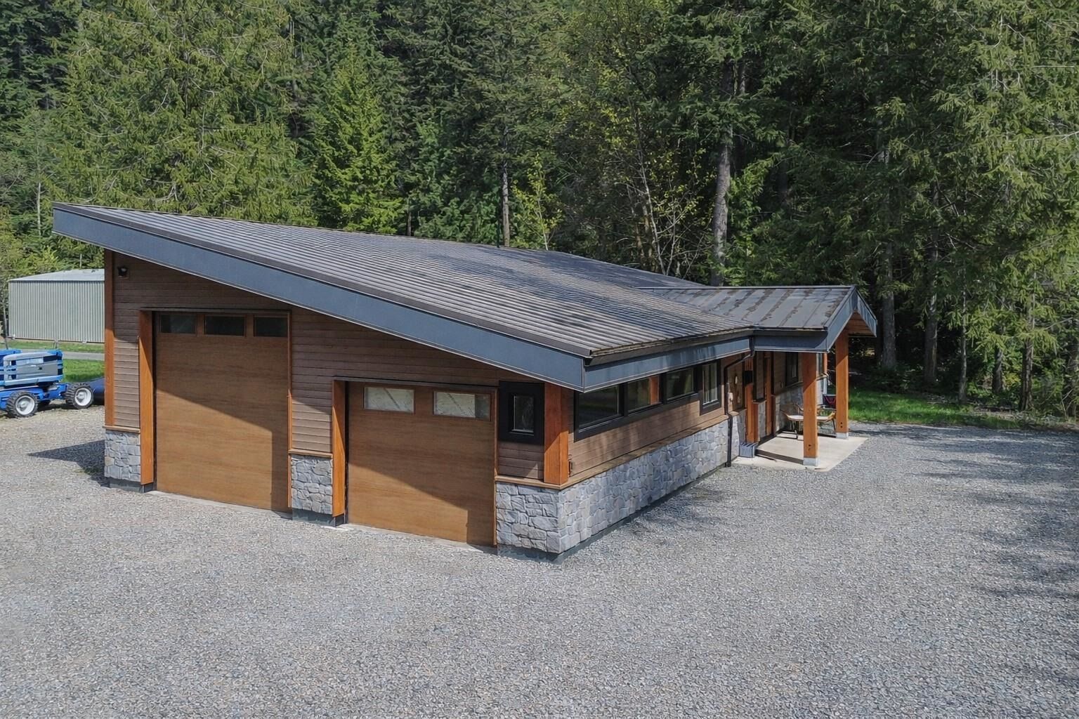 Property Photo: 3070 Midnight Way BC V0N 1T0