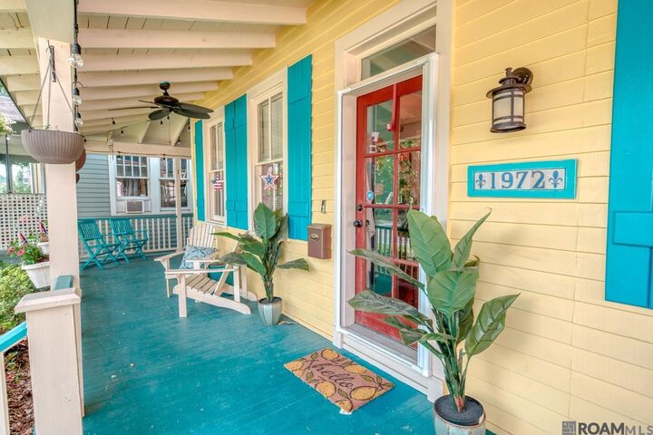 Property Photo:  1972 Government St  LA 70806 