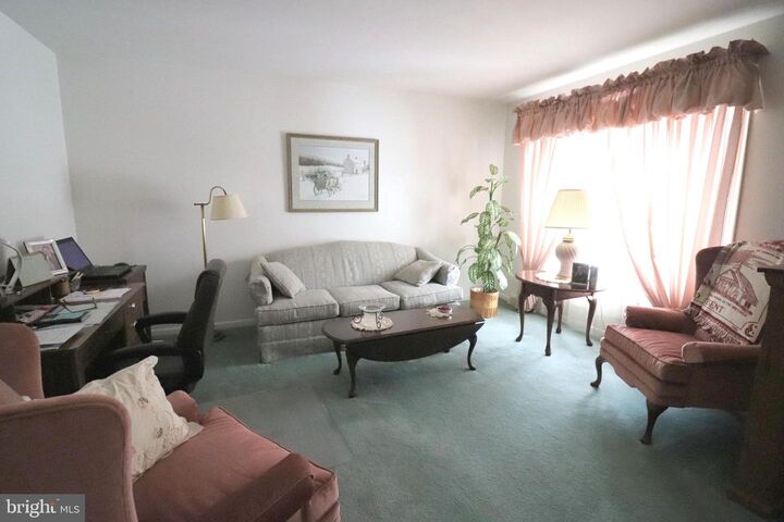 Property Photo:  41 W Queen Street  PA 17522 