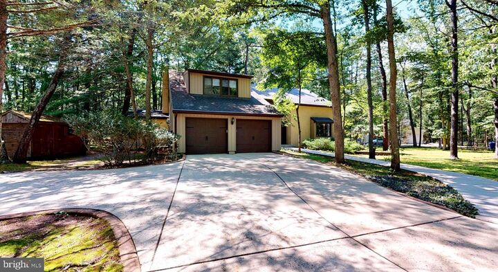 Property Photo:  5 Pleasant Mill Court  NJ 08055 