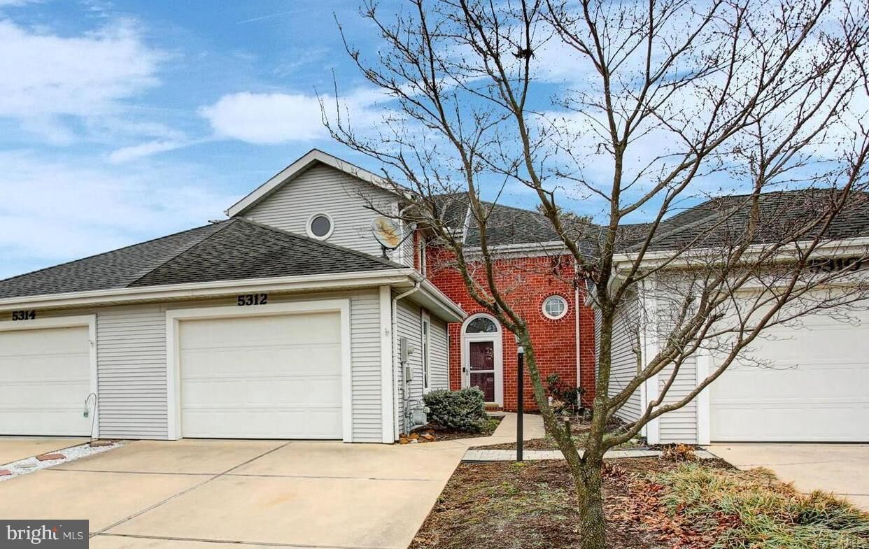 Property Photo:  5312 Fairway Drive W  PA 17222 