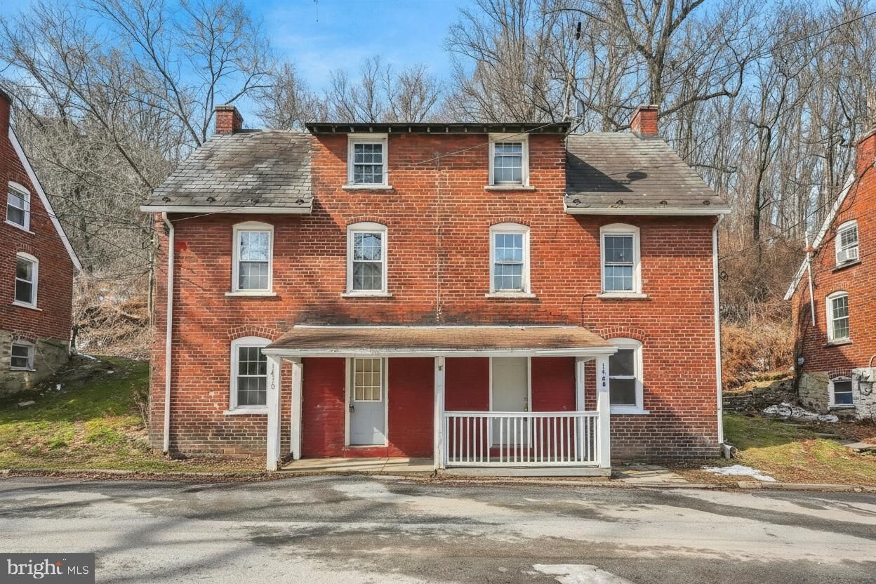 Property Photo:  1409 Brick Row  PA 19320 