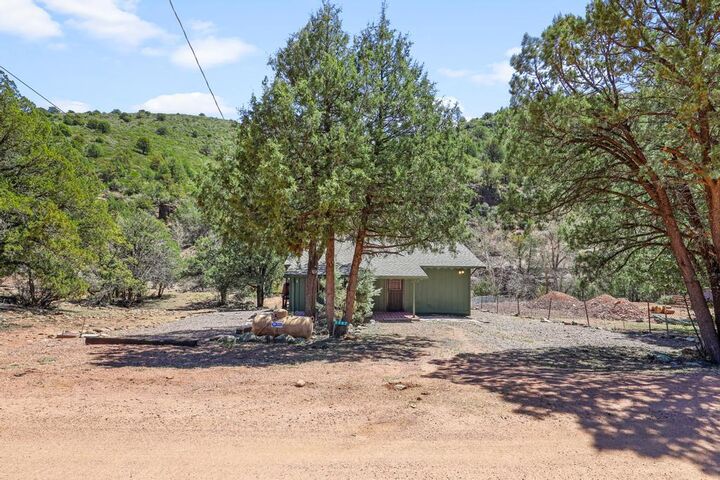 Property Photo:  1187 W Paint Pony Drive  AZ 85541 
