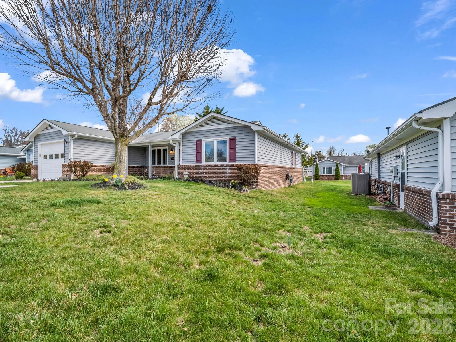 Property Photo:  220 Dartcrest Drive  NC 28792 