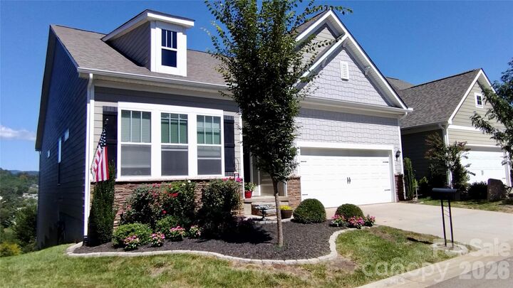 Property Photo: 16 Southern Way Lane NC 28748