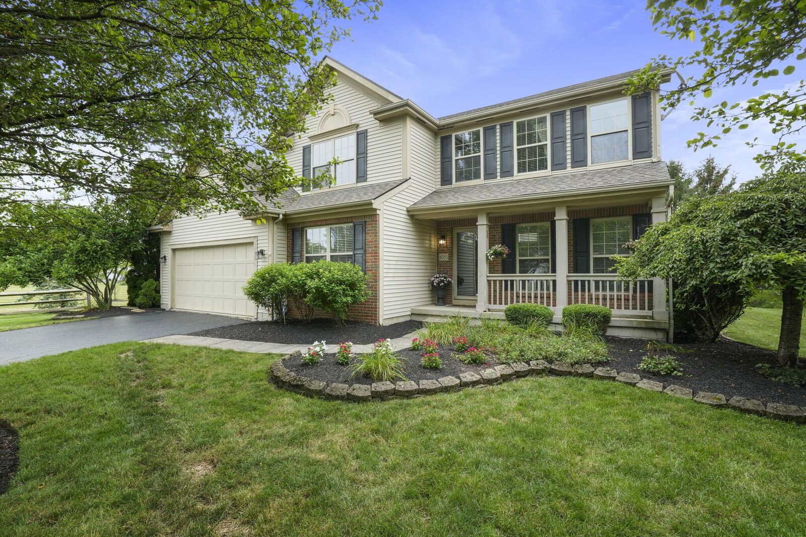 Property Photo:  6351 Beaumont Square  OH 43035 