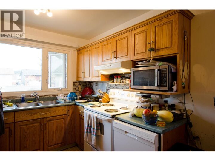 Property Photo: 2212 Victoria Street BC V2L 2L9