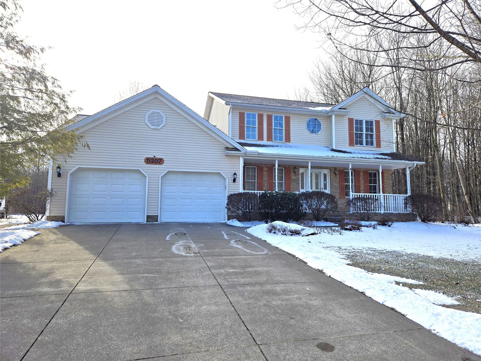 Property Photo: 5207 Birwood Drive PA 16511