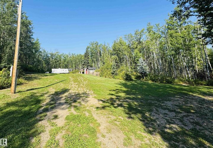 Property Photo: 200 60118 Sec Hwy 867 AB T0A 3A0