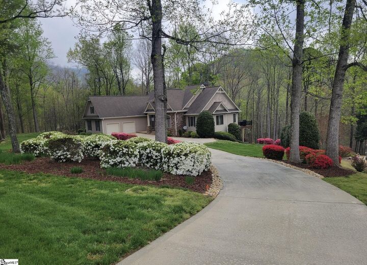 Property Photo:  1 Long Shadow Lane  SC 29690 