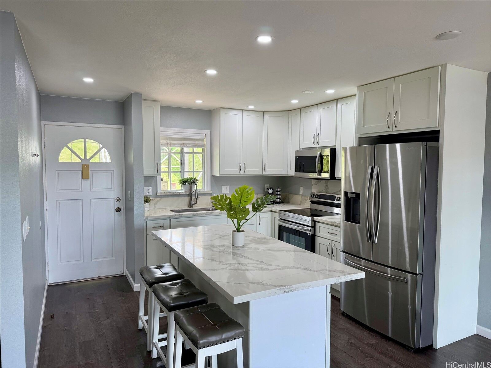 Property Photo: 92-1007 Alaa Street 15/103 HI 96707