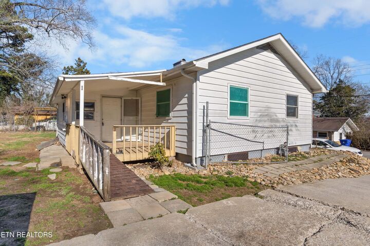 Property Photo: 102 Glendale Lane TN 37830