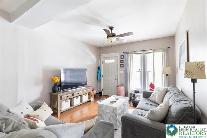 Property Photo:  614 Pardee Street  PA 18042 