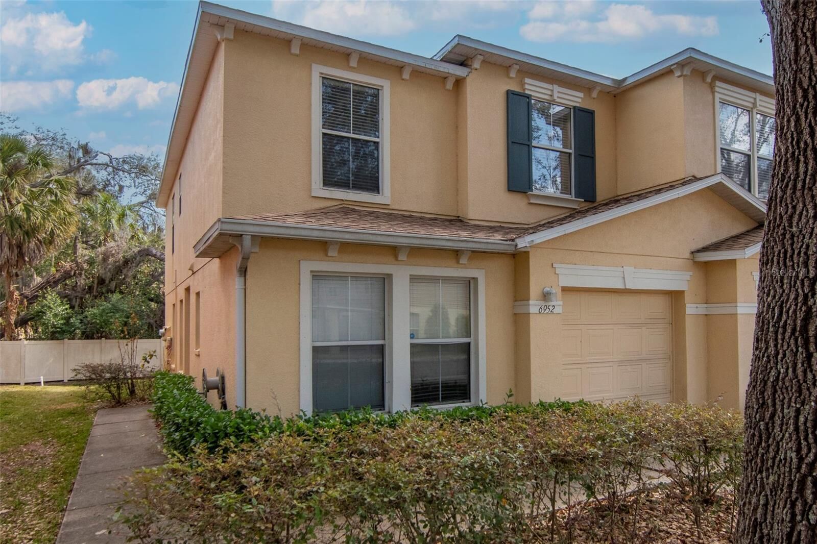 Property Photo:  6952 Marble Fawn Place  FL 33578 