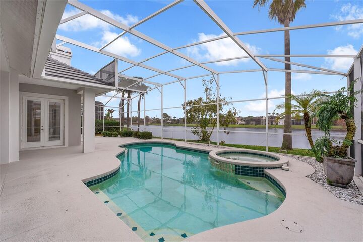 Property Photo: 14631 Heathermere Lane FL 32837