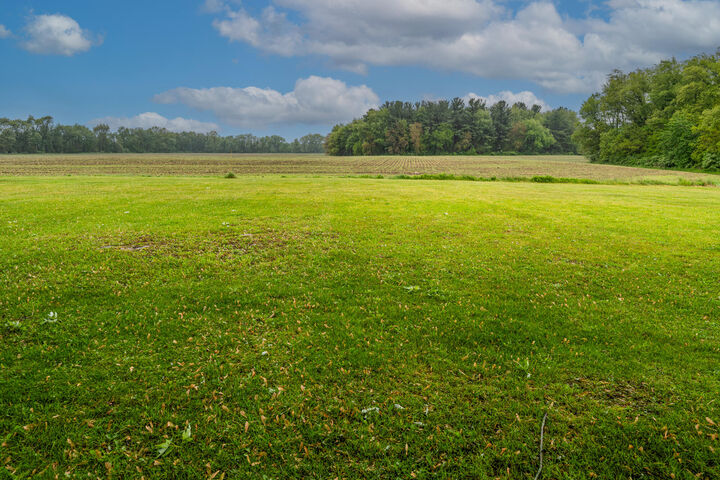 Property Photo:  2800 Mayflower Road  MI 49120 