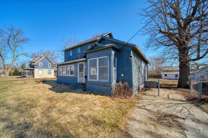 Property Photo:  1025 Hamilton Street  MI 49202 
