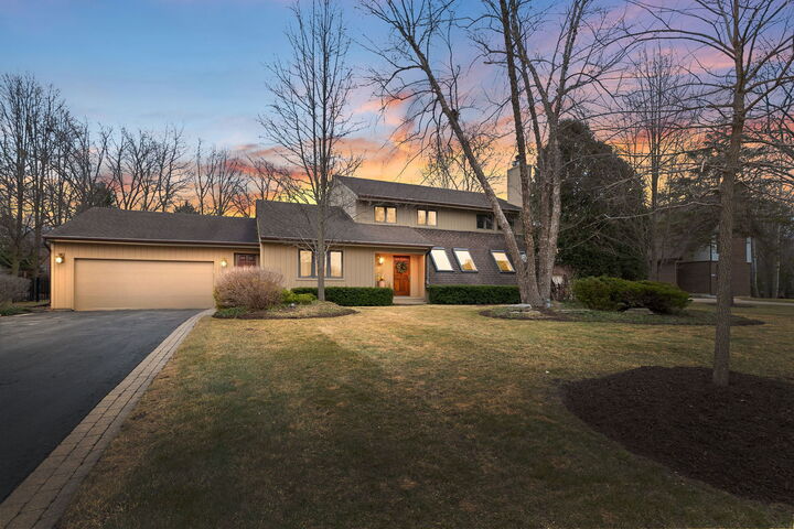 Property Photo:  1071 Mount Vernon Avenue  IL 60045 