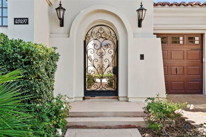 Property Photo: 43497 Via Orvieto CA 92210