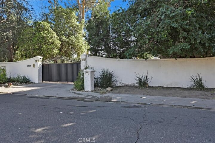 Property Photo: 23130 Oxnard Street CA 91367