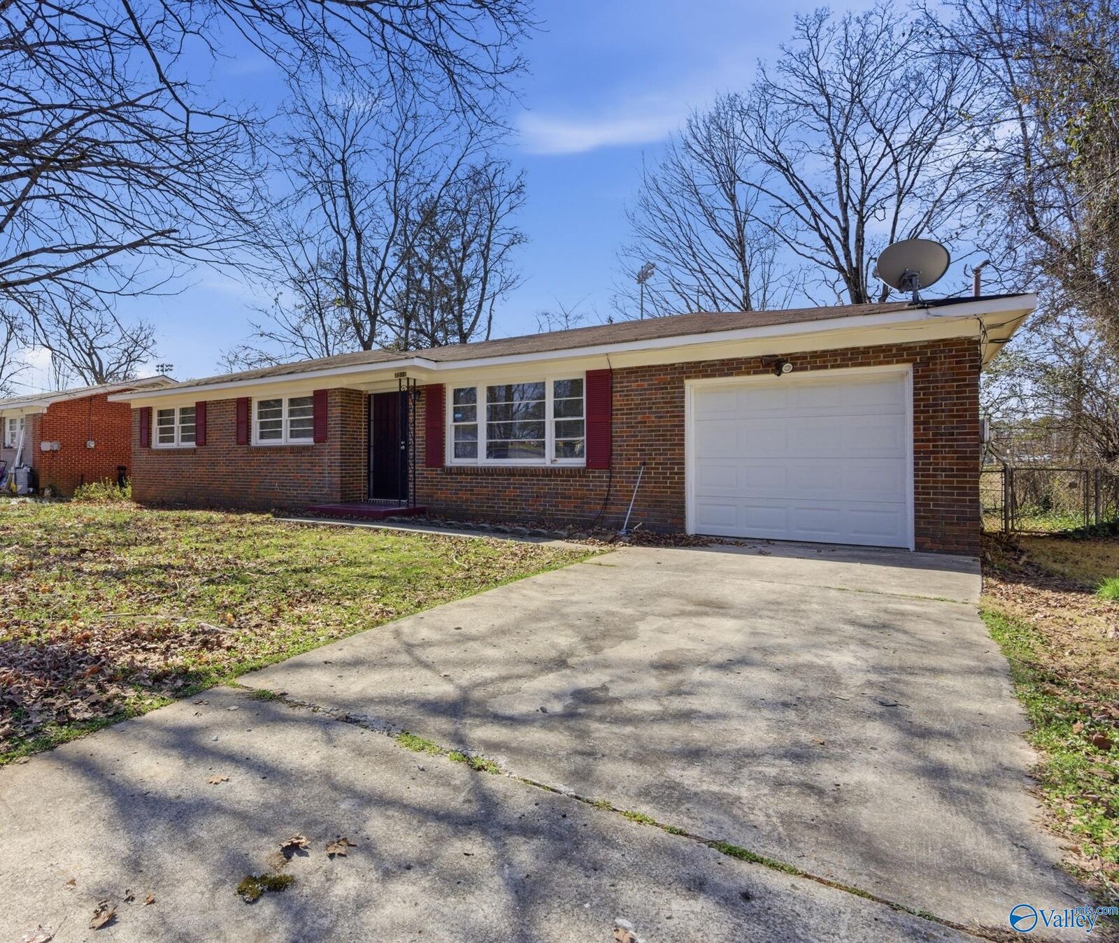 Property Photo: 4816 Lumary Drive NW AL 35810