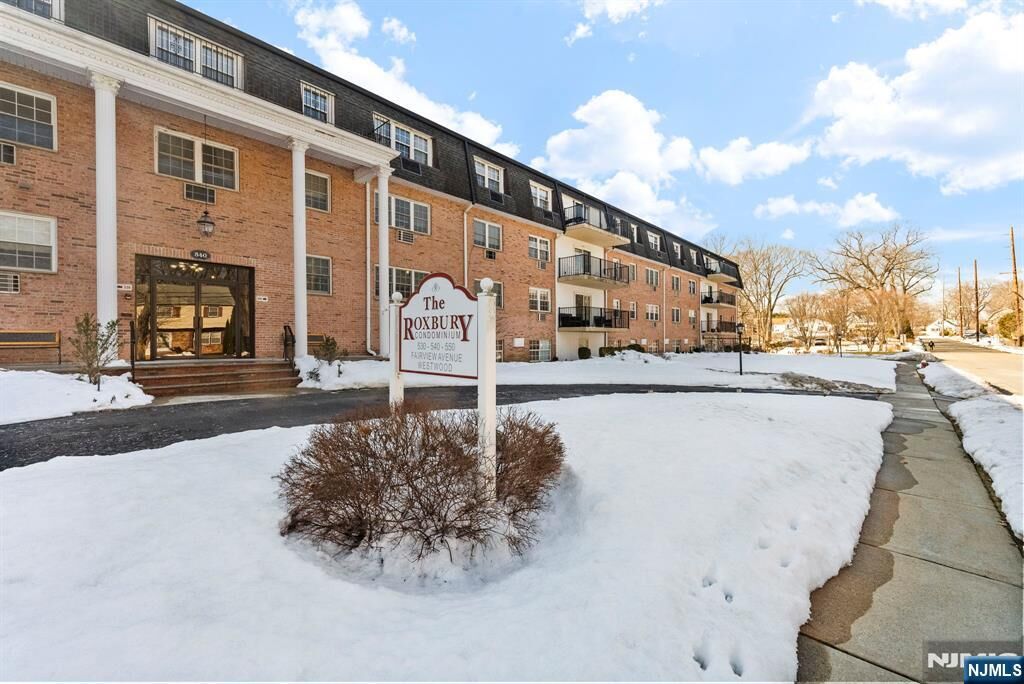 Property Photo:  550 Fairview Avenue 111  NJ 07675 