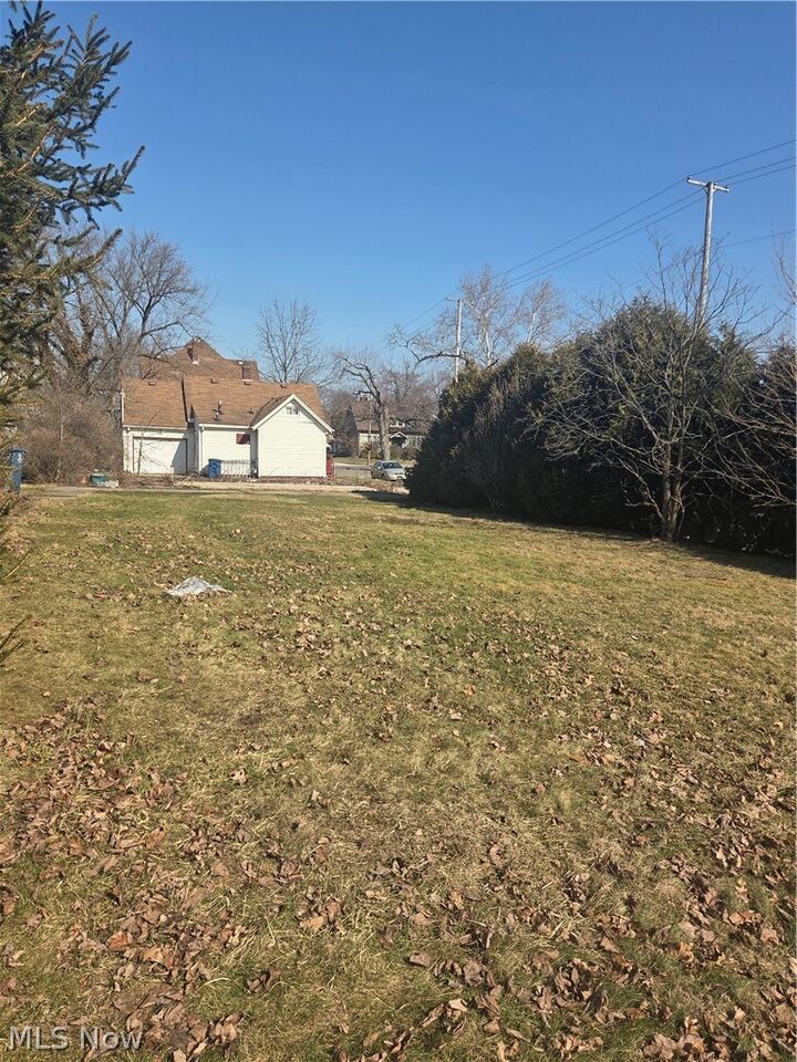 Property Photo: 148 E Wilson Avenue OH 44420