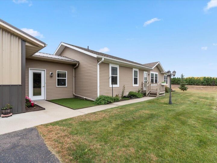 Property Photo:  21250 Farm View Drive  MN 56470 