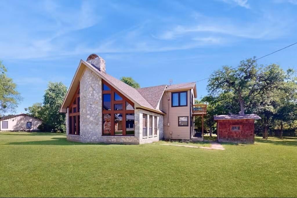 Property Photo: 120 Live Oak Drive TX 76692