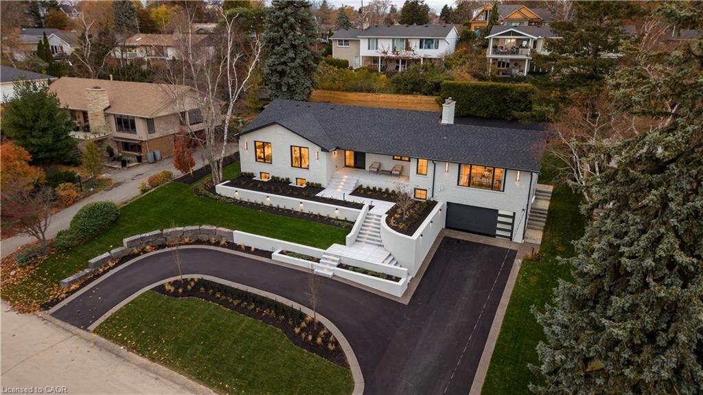 Property Photo:  841 Danforth Place  ON L7T 1S1 