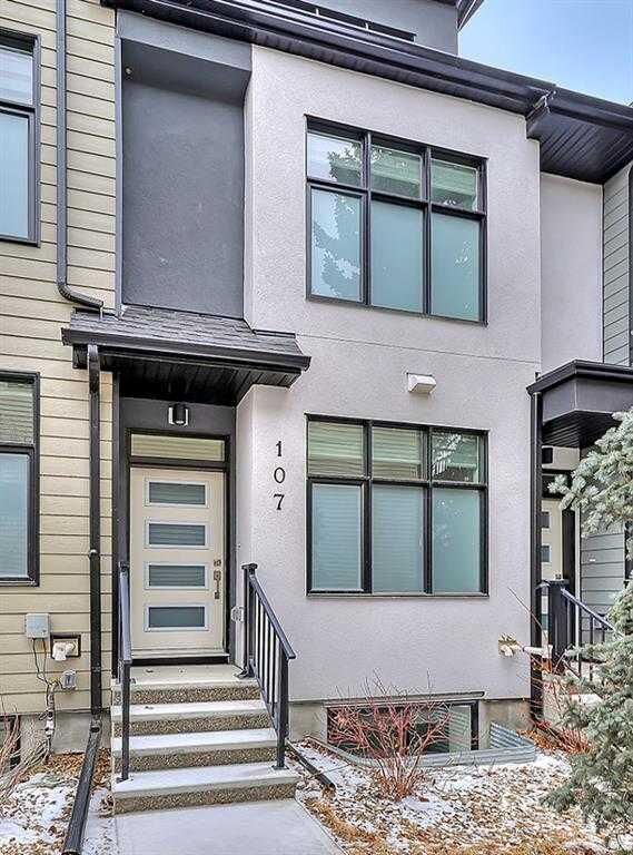 Property Photo: 408 27 Avenue NE 107 AB T2E 2A4