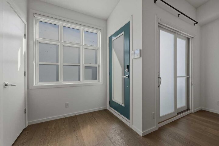 Property Photo: 1719 9A Street SW 433 AB T2T 6S3