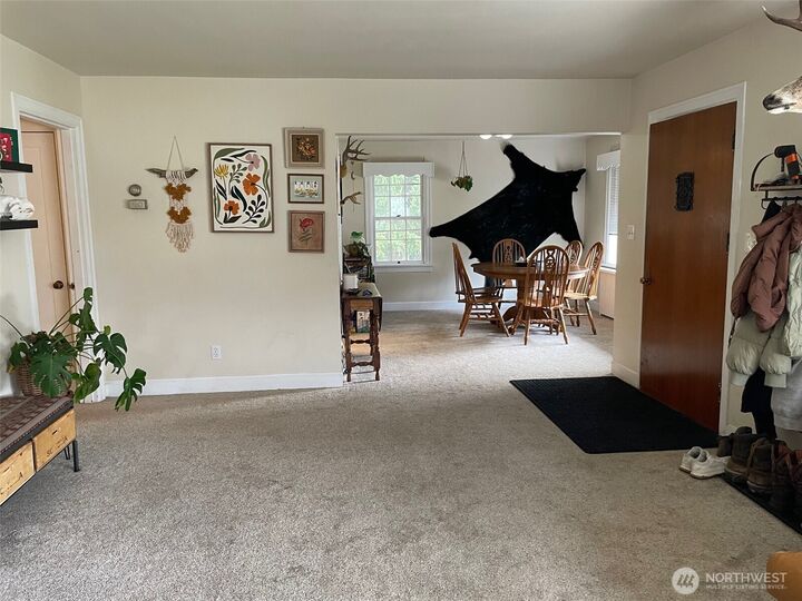 Property Photo: 705 E 3rd Avenue WA 98926