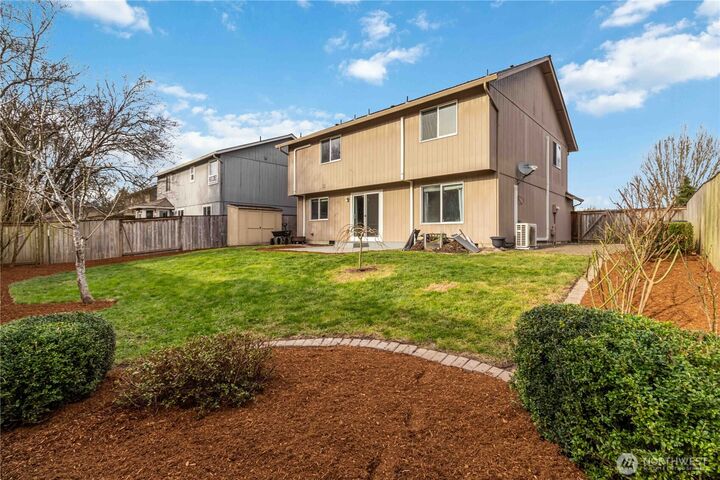 Property Photo: 5605 Horizon Court WA 98632
