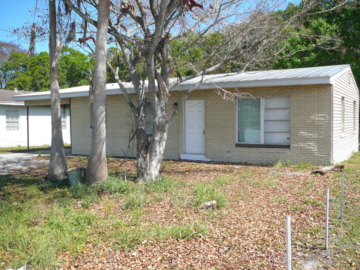 Property Photo:  512 S 25th Street  FL 34950 