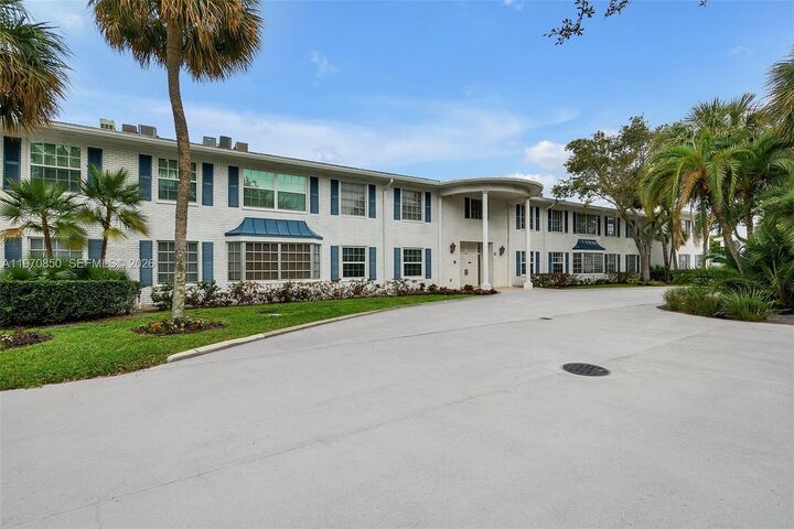 Property Photo:  2180 NE 67th St 723  FL 33308 