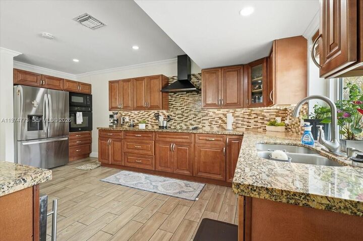 Property Photo: 4925 Tyler St FL 33021