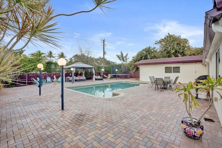 Property Photo:  4925 Tyler St  FL 33021 