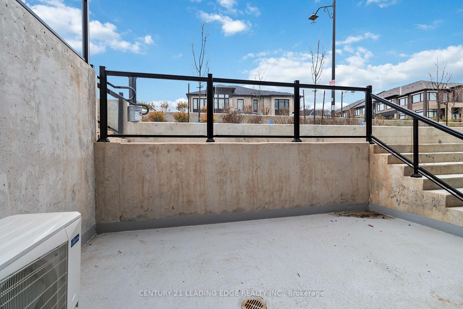 Property Photo:  1569 Rose Way 128  ON L9E 0J2 