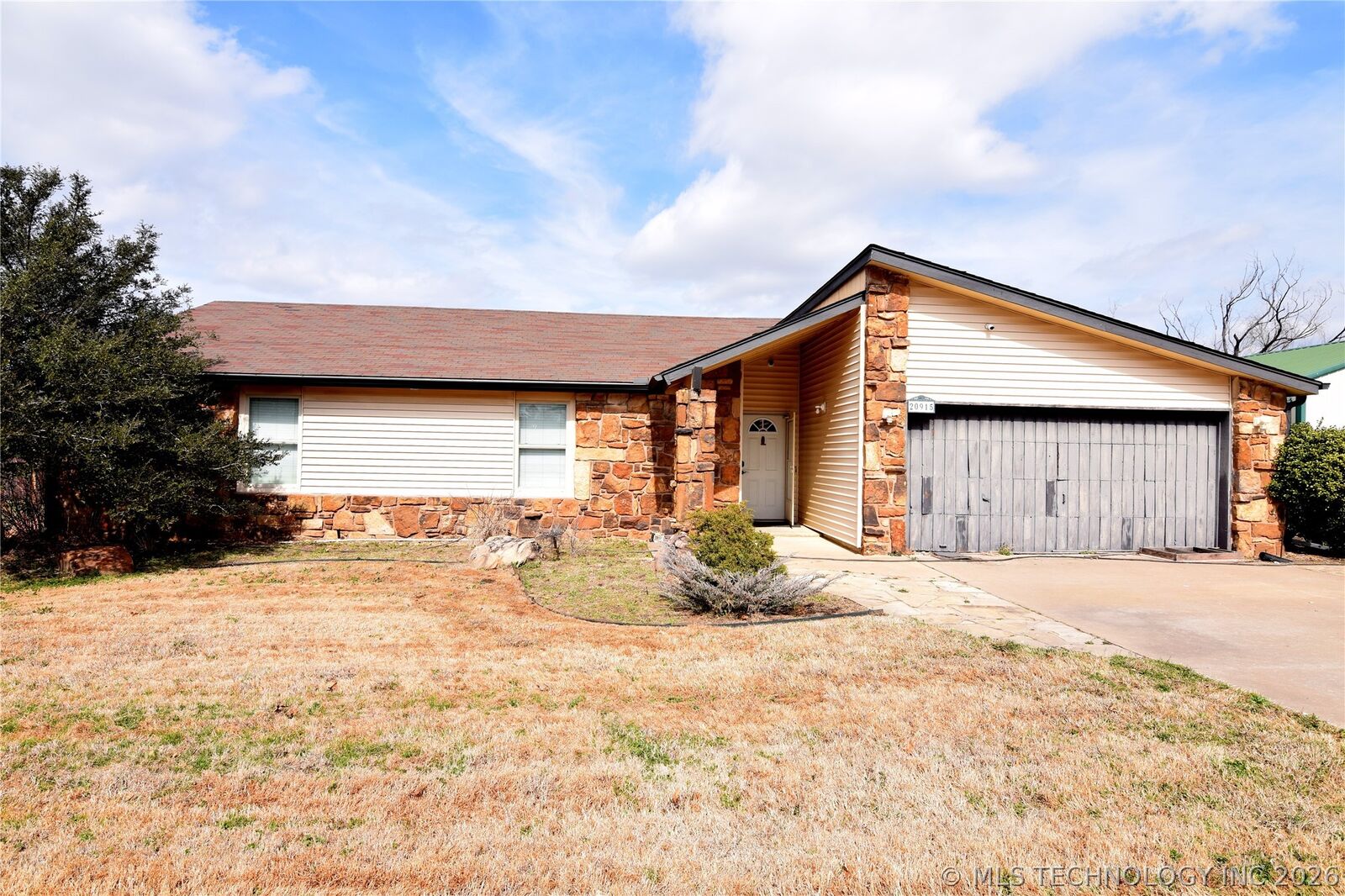 Property Photo:  20915 E 36 Street  OK 74014 
