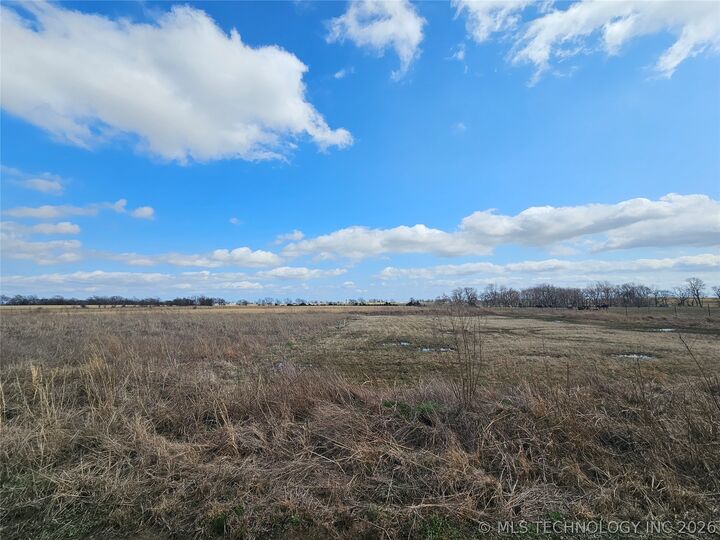 Property Photo:  4130 N 434 Road  OK 74361 