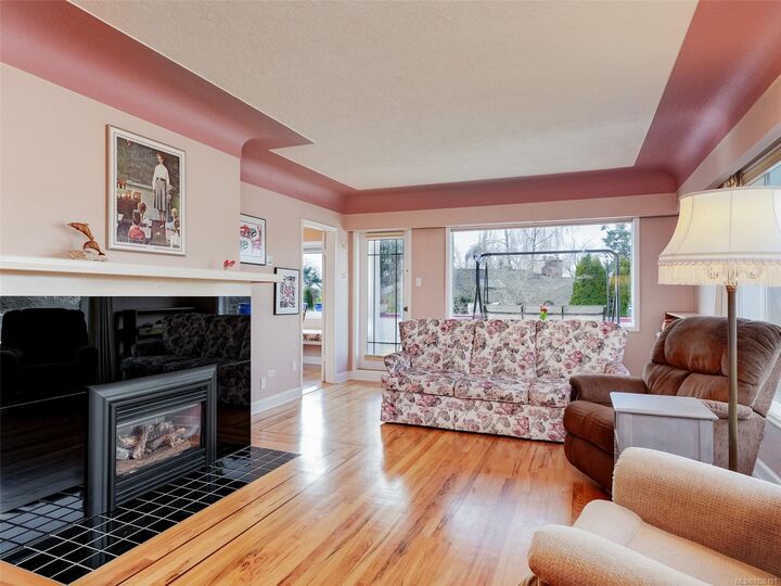 Property Photo:  3911 Dawe Rd  BC V8N 4H5 