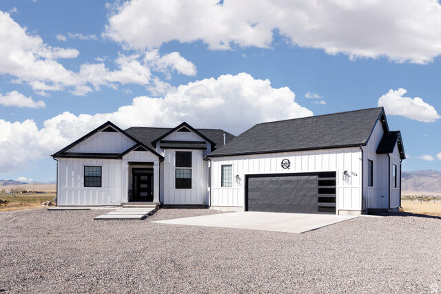 Property Photo:  904 S 570 W  UT 84754 