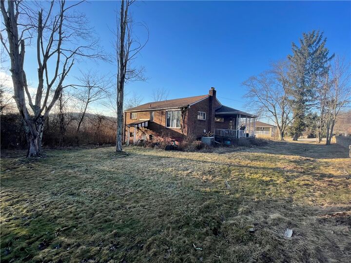 Property Photo:  104 Colbaugh Rd  PA 15085 