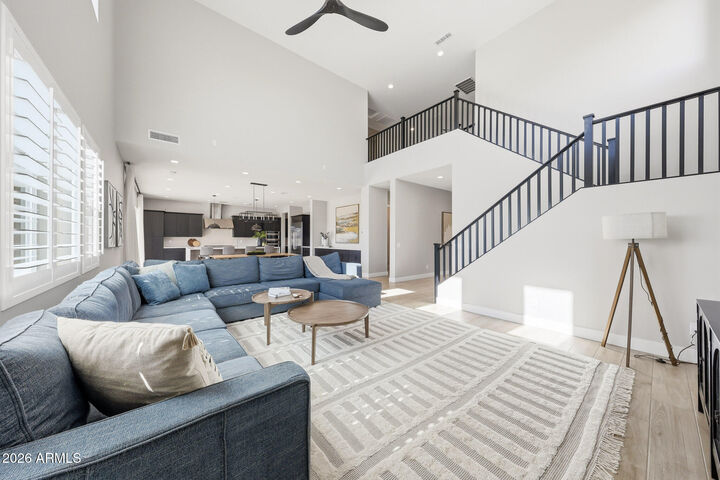 Property Photo:  2209 E Fallen Leaf Lane  AZ 85024 