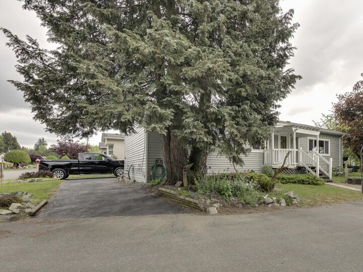 Property Photo: 31313 Livingstone Avenue 70 BC V2T 4T1